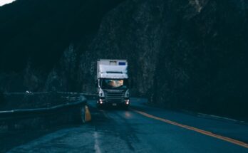 Signs It's Time To Hire A Truck Accident Lawyer After A Serious Wreck